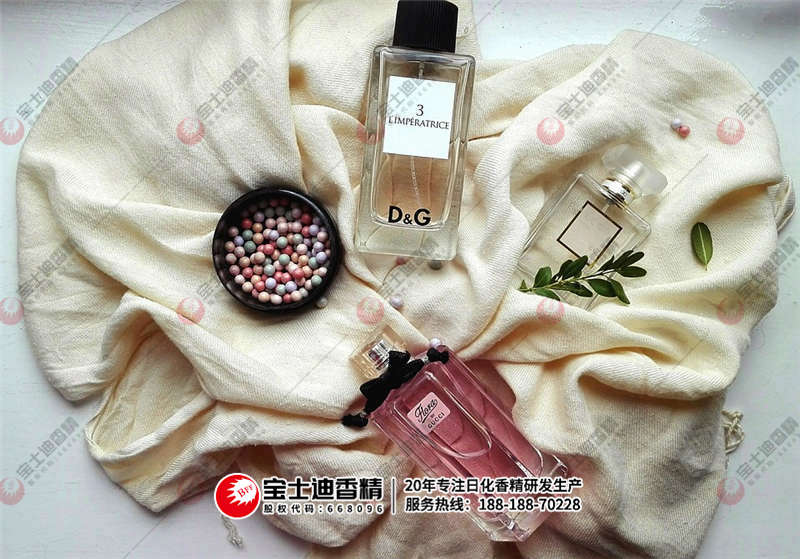 香(xiāng)水 香水