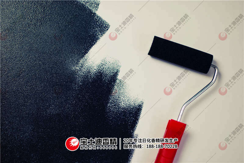 塗料塗在牆上 塗(tú)料塗(tú)在牆上