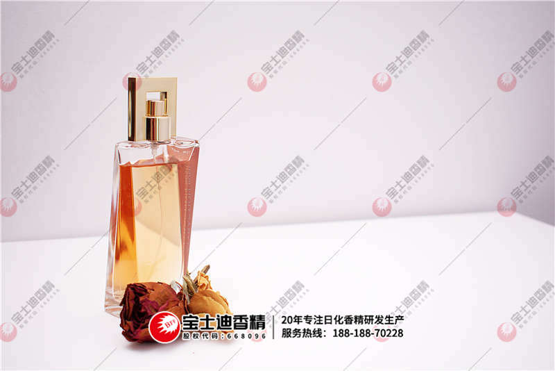 香水 香水